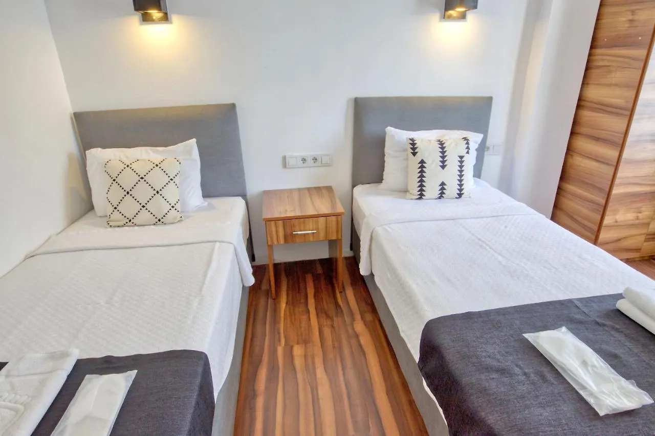 Camlik 87 Hotel Ayvalı