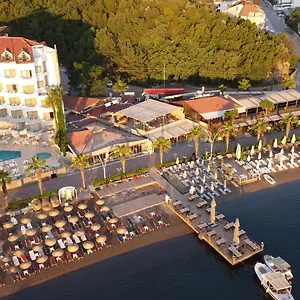 Hotel Marbas, İçmeler