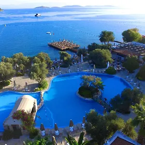 Resort Izer Club, Torba